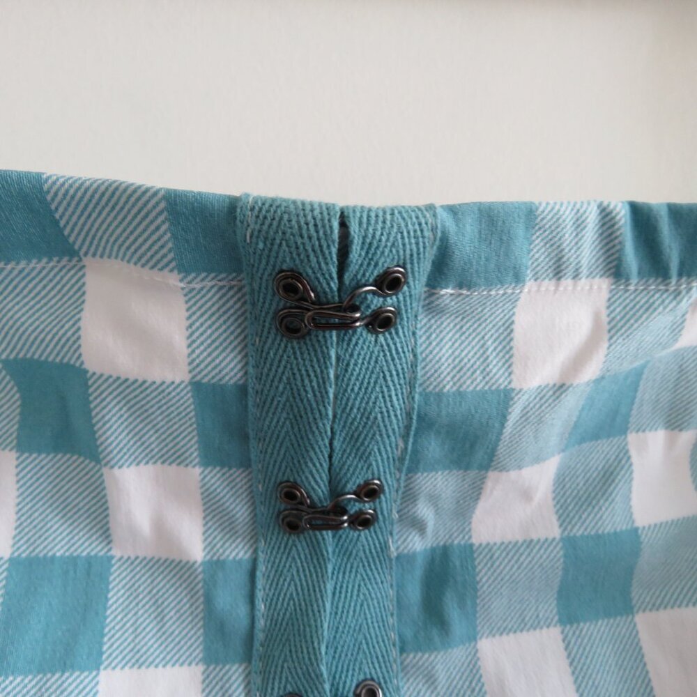 TORRID Fit And Flare Button Up Strapless Crop Top Jones Gingham Cloud Dancer NWT - Picture 5 of 15